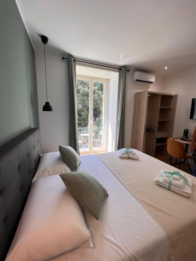 Готель Relais Cavour Napoli Екстер'єр фото